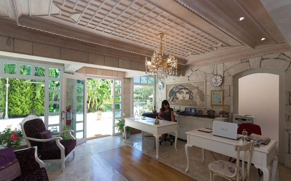 Petunya Konak Boutique Hotel İçmeler Luaran gambar